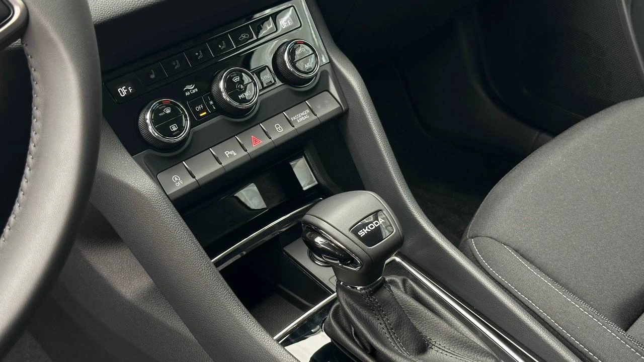 Фото автомобіля Škoda Karoq Selection Plus 2026