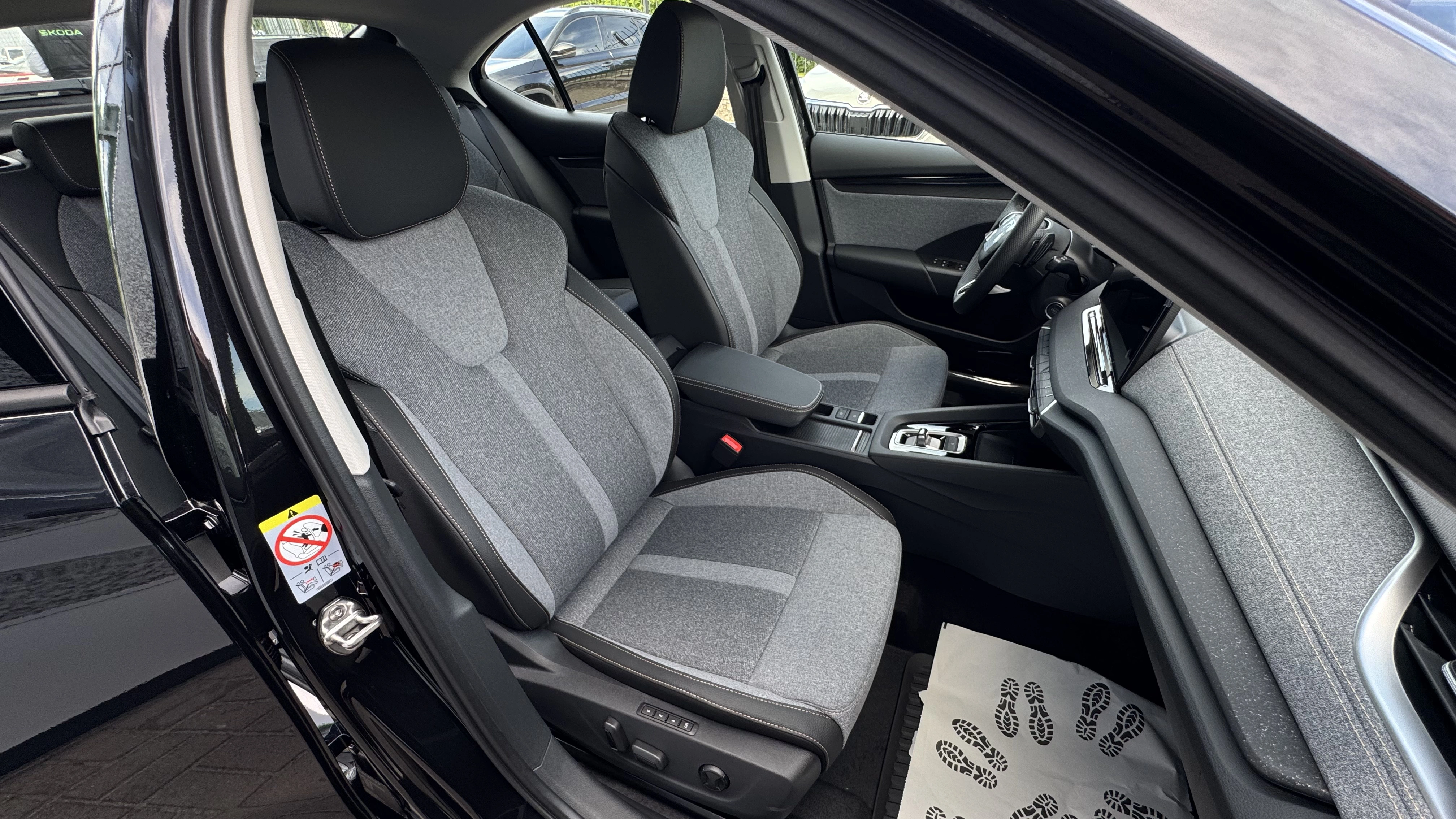 Фото автомобіля Škoda Octavia A8 FL Individual