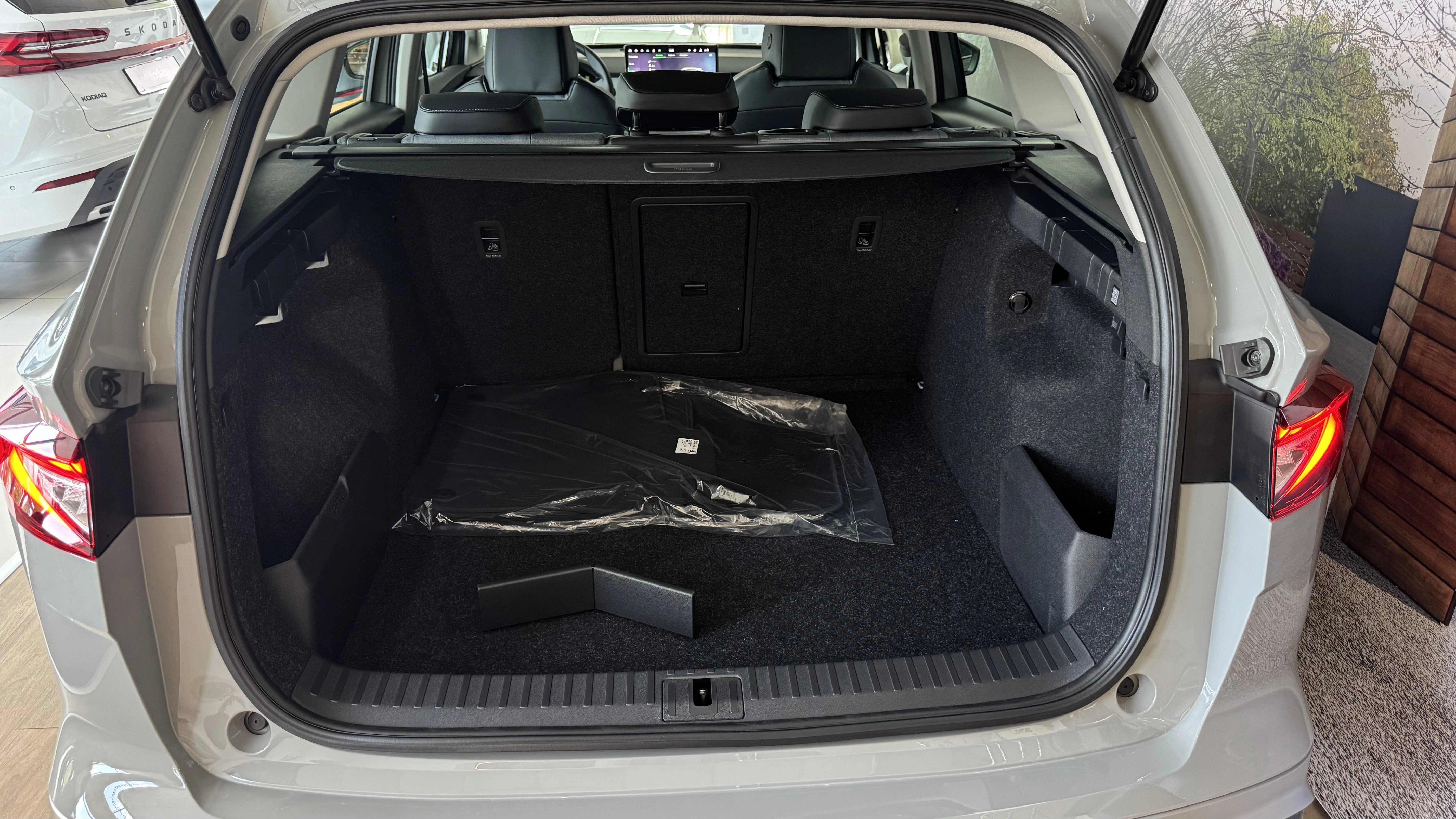 Фото автомобіля Škoda Enyaq 85
